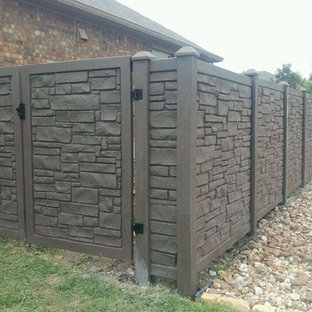 Photo of an expansive modern backyard full sun formal garden for spring in Austin with a garden path and gravel.