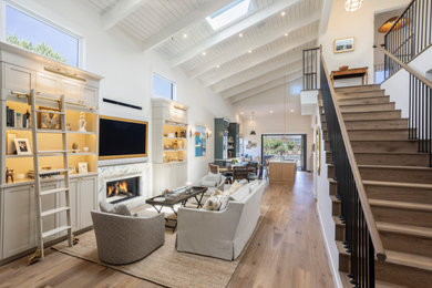Farmhouse living room photo in San Francisco