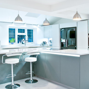 Satin Lacquer in Lava Grey and Light Grey with Quartz Worktops