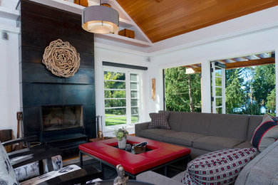 Example of a living room design in Seattle