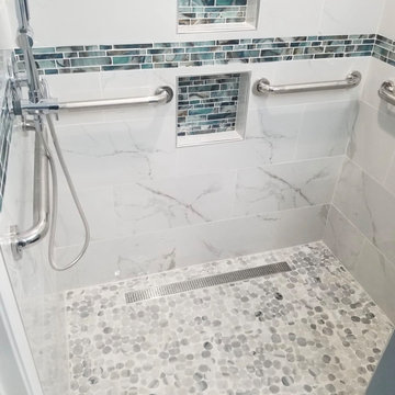 Walk-In shower/ handicap accessible / curb-less shower
