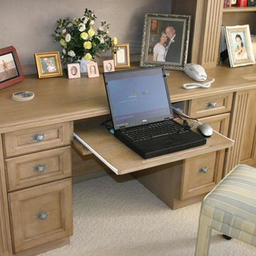 Sturman Built-in Shelving & Desk