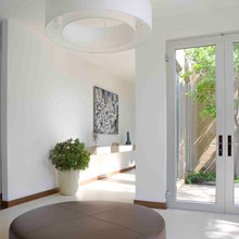 Foyer Decor/furniture