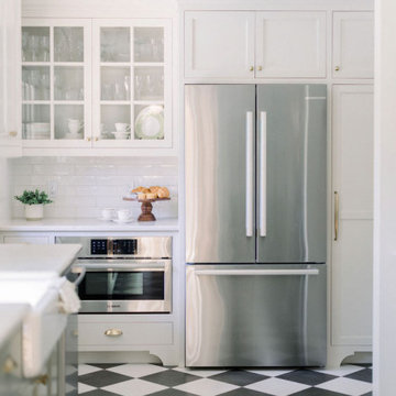 The Shabby-Chic Charmer