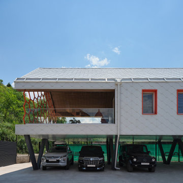 Contemporary Tennis Court Clubhouse