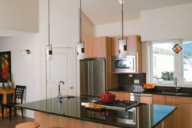 Transitional kitchen photo in Boise