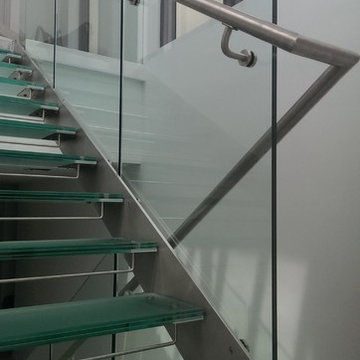 South Beach Modern - Glass Staircase
