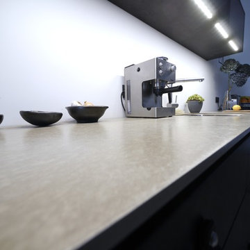 KITCHEN NOIRE