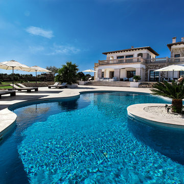LA VILA HOUSE