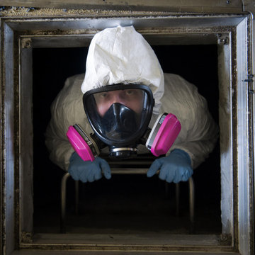 Crawl Space Cleaning in Los Angeles, CA