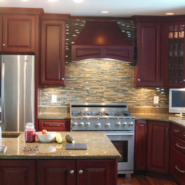 Diamond Henderson/Jamestown Cherry Cranberry Kitchen