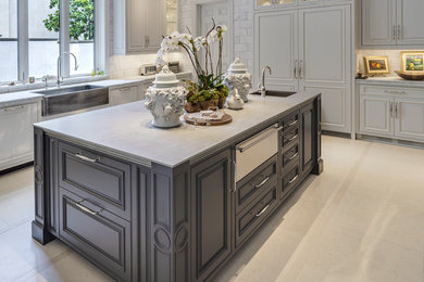 Elegant kitchen photo in Dallas
