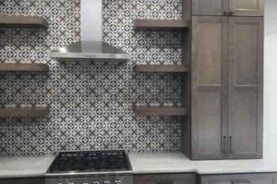 Example of a kitchen design in San Francisco