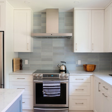 Transitional Kitchen in Lynn Valley