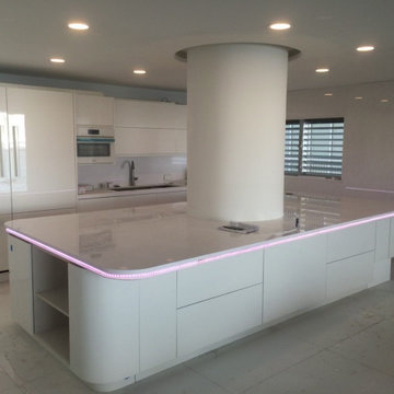 Ocean Front Custom Apartment in Waikiki