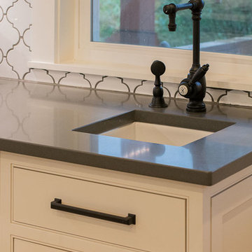 Traditional Inset SE Portland Kitchen