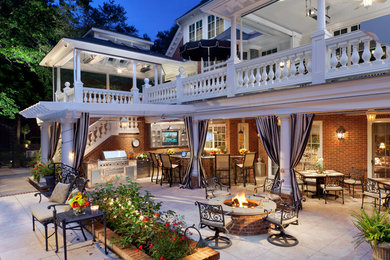 Inspiration for a timeless patio remodel in Philadelphia