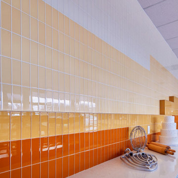 Sunflour Bakeshop: Modern Gradient Glass Wall