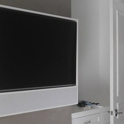 Leon + Media D&eacute;cor Edge Frame - Products