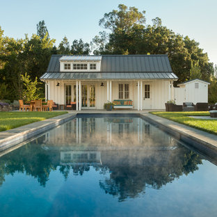 サンフランシスコのカントリー風おしゃれなプールの写真