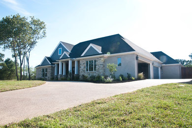 Example of an arts and crafts exterior home design in Dallas