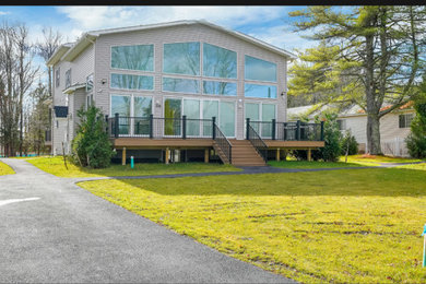 Exterior home idea in New York