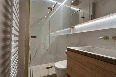 Inspiration pour une salle de bain design.
