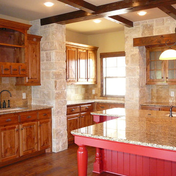 Train Custom Homes-Pictures of Custom Kitchens in Custom Homes.