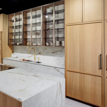 Calacatta Gold & Oak Scandinavian Kitchen
