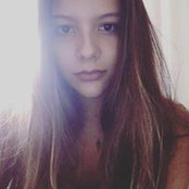 Alice Braga's photo