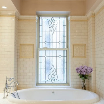 Bright Bath for small family