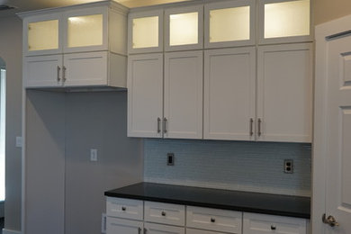 Transitional home design photo in Austin
