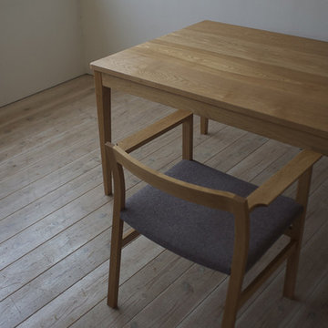T-08 ARM CHAIR