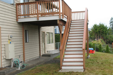 Design ideas for a traditional deck in Seattle.