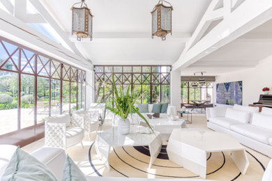 Aménagement d'une véranda contemporaine avec un plafond standard.