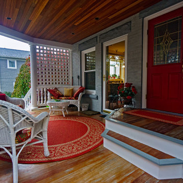 Side Entry Porch