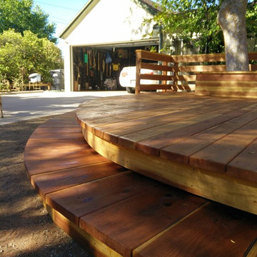 Redwood Circular Deck, Pasadena