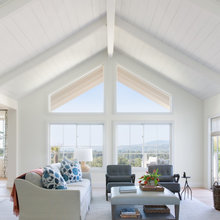 24018 Nakanaga-Okumoto - Vaulted Ceiling Living Room