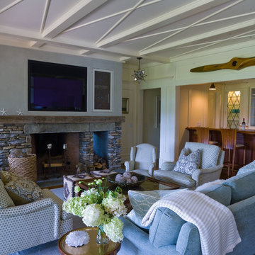 Shingle Style Overlooking the Beach