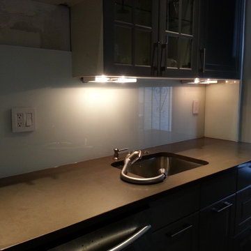 Kitchen backsplash - White Color