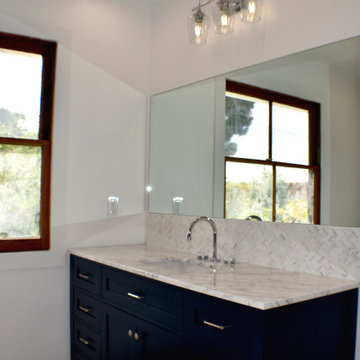 Spanish-Modern Bathroom