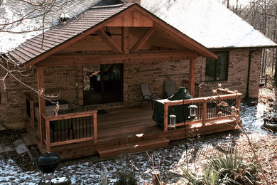 Deck - rustic deck idea in St Louis
