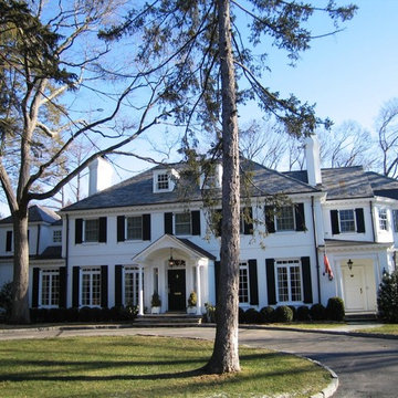 Timeless Colonial In Scarsdale