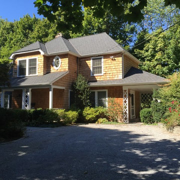Historic 1908 East Williston Cottage