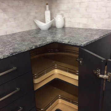 'The Kitchen Store' Display: Metro