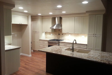 Trendy kitchen photo in San Diego
