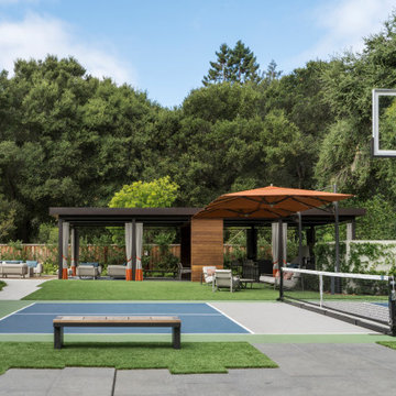 Peninsula Entertainment Compound