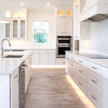 Antique White Shaker RTA Cabinets