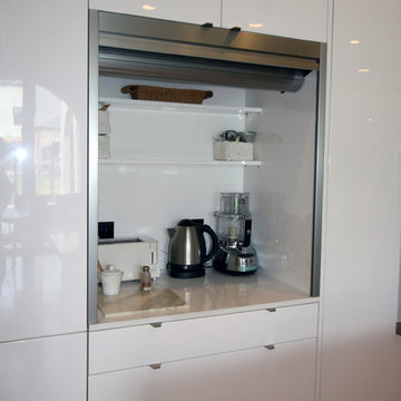 Contemporary Kitchen with High Gloss Door and Six Seat Island