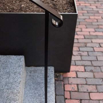 Beacon Hill Courtyard